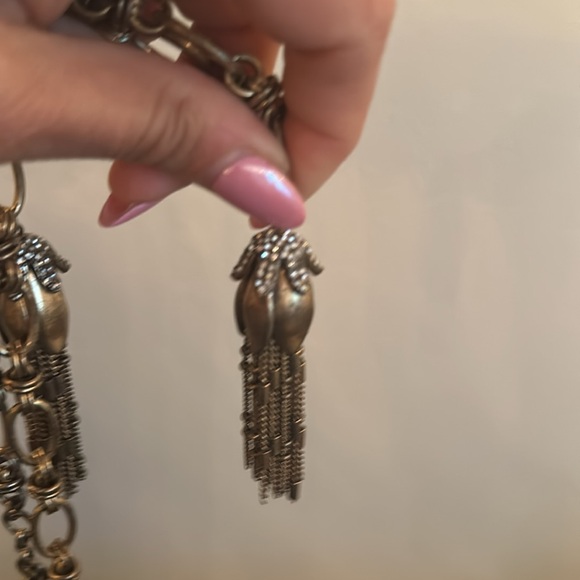 J.CREW GOLD DANGLE FLOWER NECKLACE - Picture 2 of 4